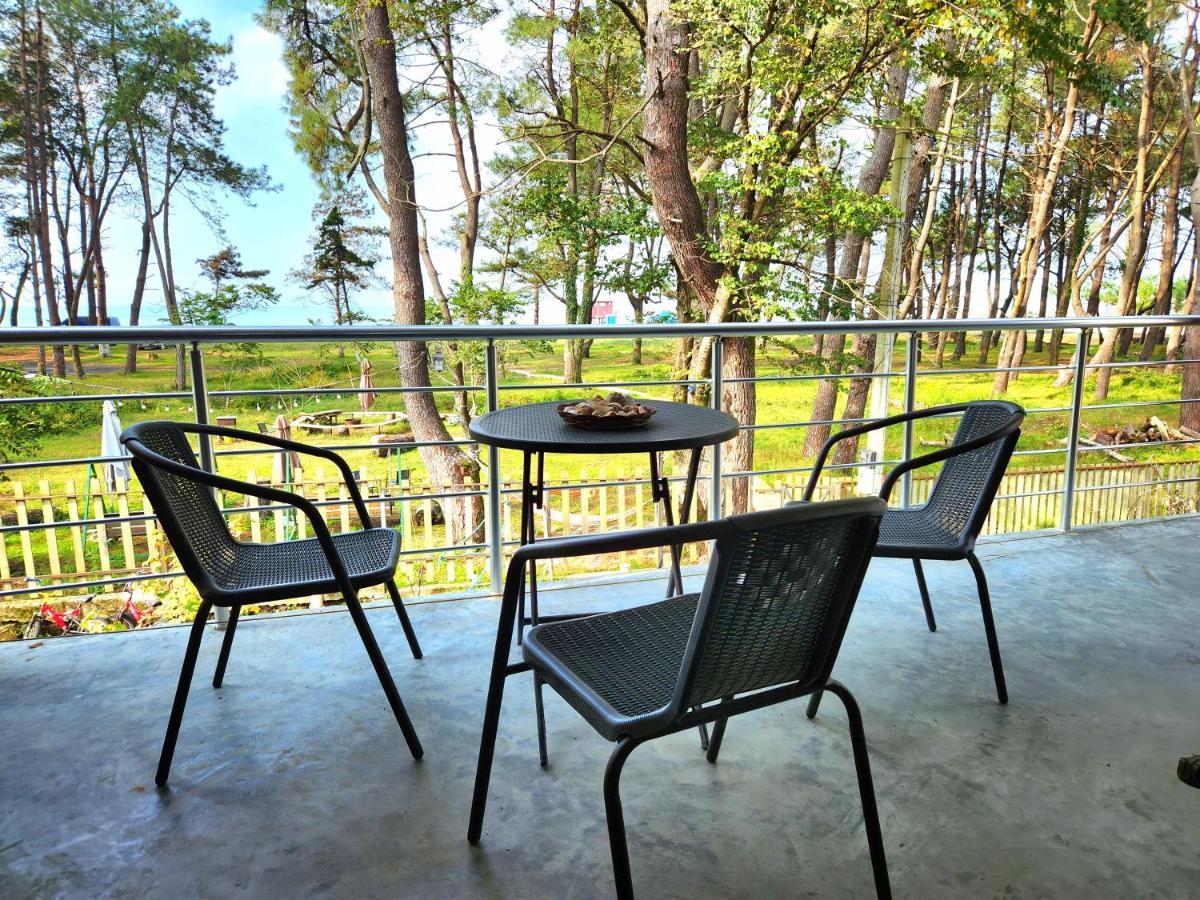 Beachfront Apartments ,,Kapro-One,, ウレキ エクステリア 写真